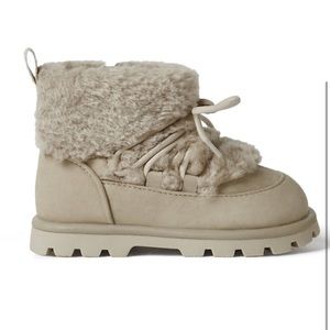 Zara baby faux fur boots